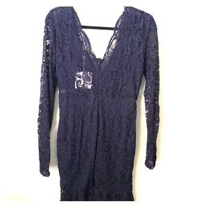 very cute lace and navy blue dress!